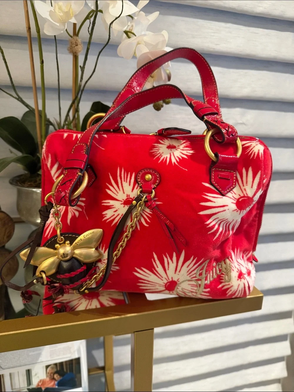 VTG EUC Juicy Couture Red and White Floral Velvet Satchel w Gold Bee Charmware